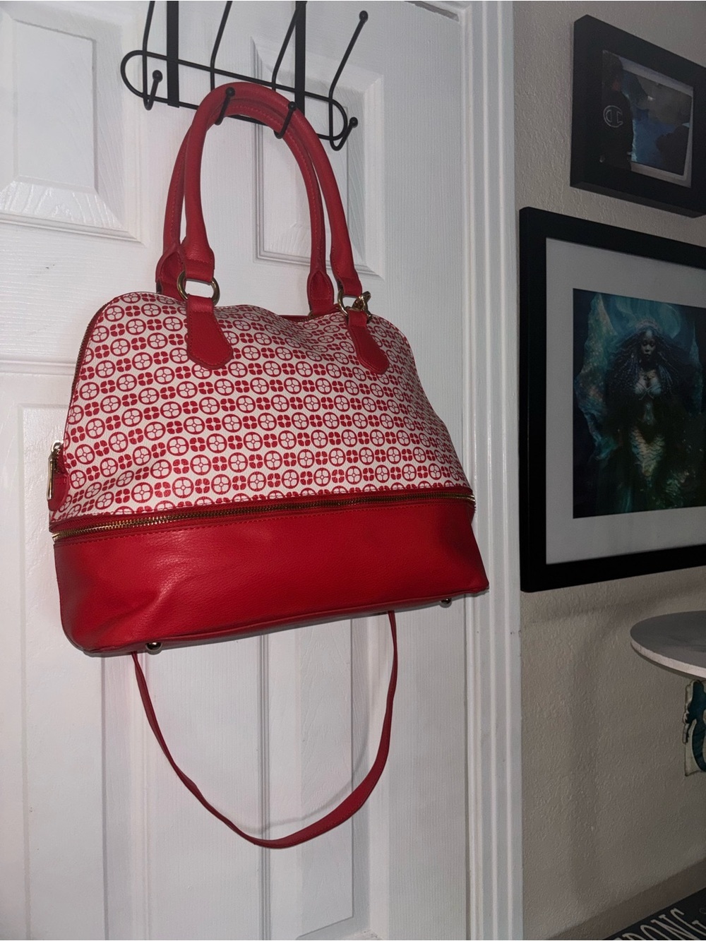 IMAN Red and White Patterned Shoulder Satchel - Picture 6 of 16